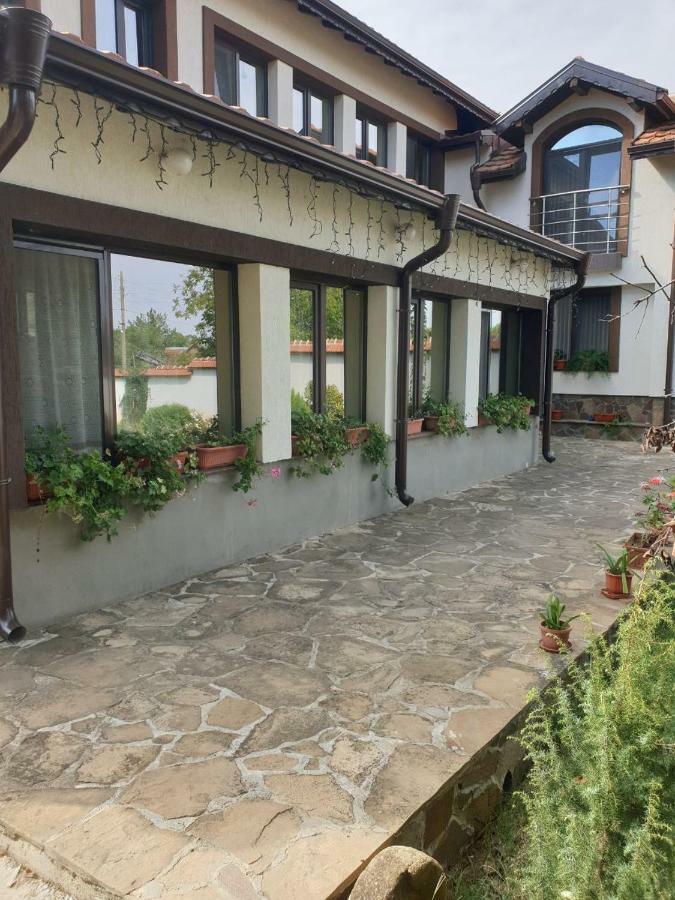 Къща За Гости Луксия Hotel Sukhache Exterior photo